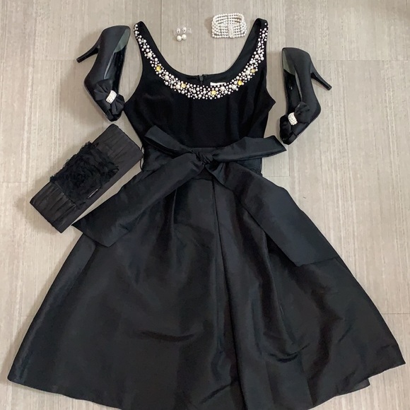 Laura black vintage dress - Picture 2 of 16